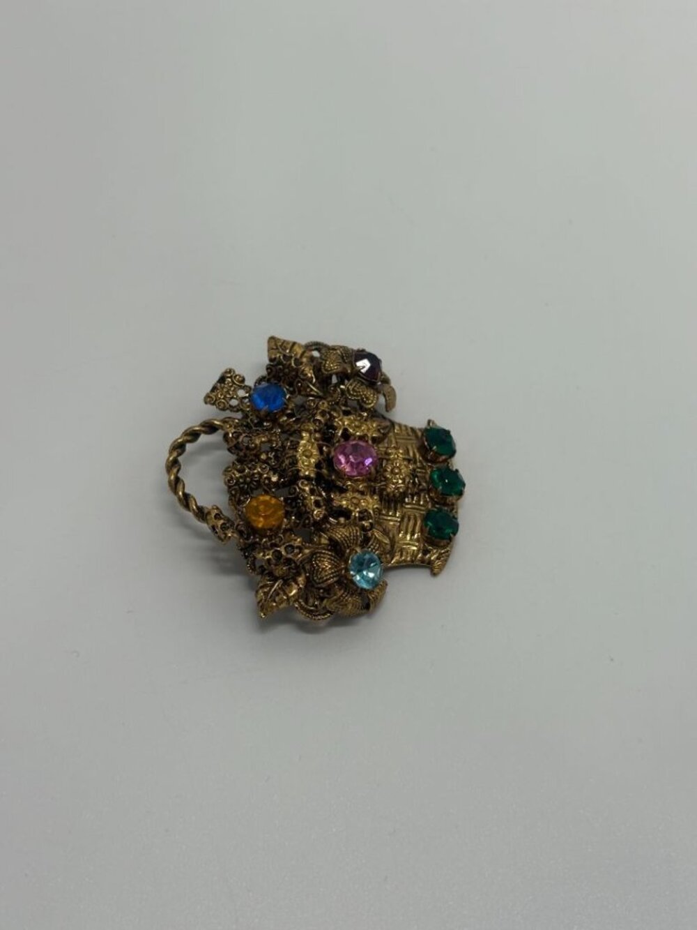 Gold-Tone Vintage Rhinestone Flower Basket 1950s/1960s Brooch Pin - Picture 3 of 7